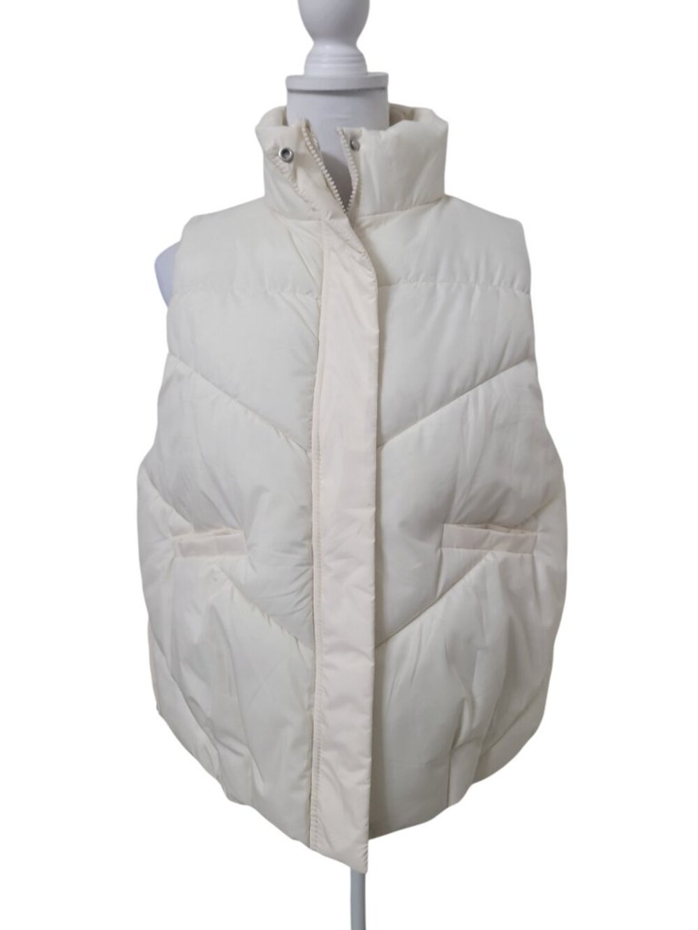 Love & Other Things Size XL Off White/Cream Puffer Vest, Gently Used Condition